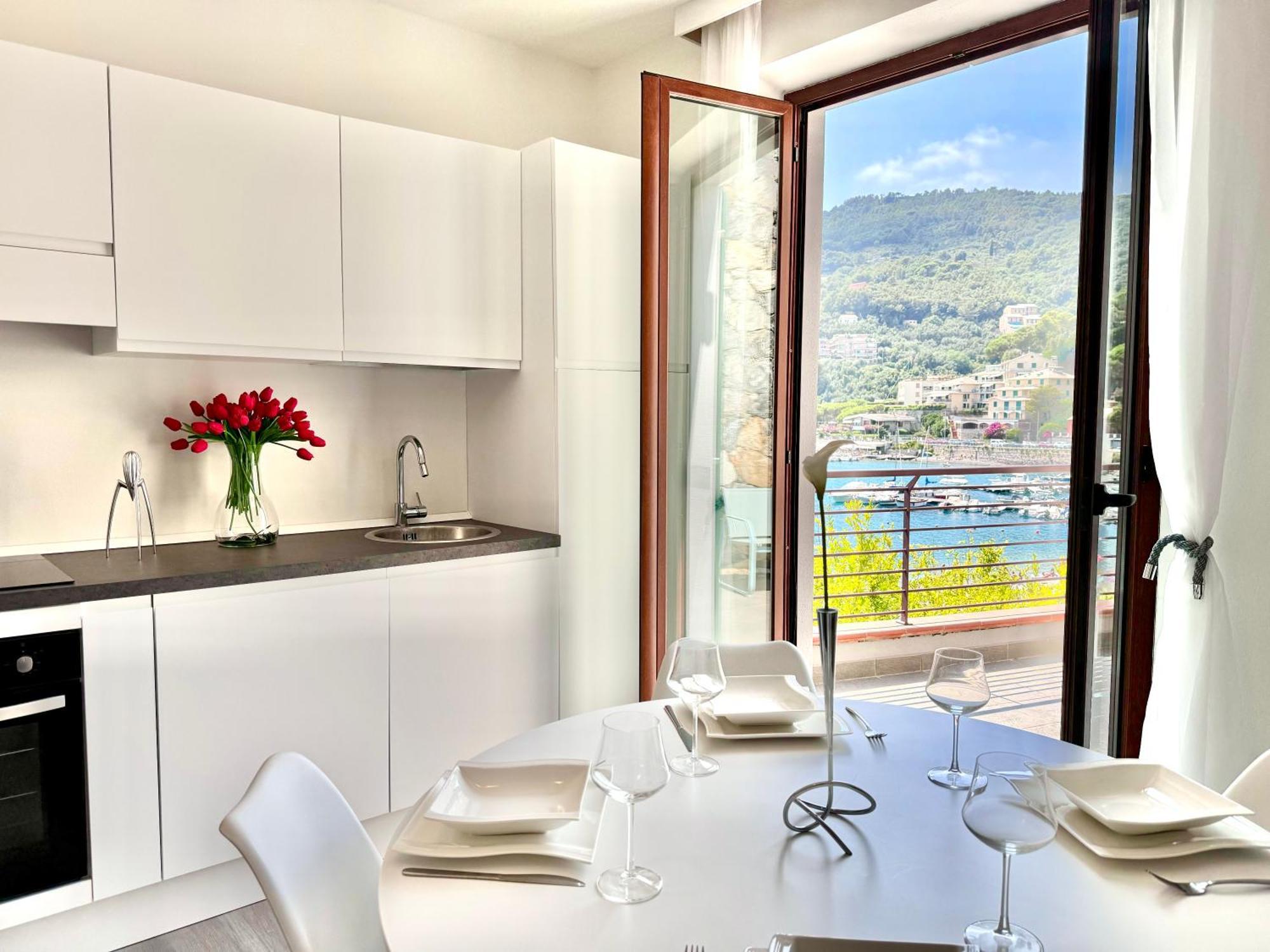 Mirage Rooms & Apartments Porto Venere Exterior foto